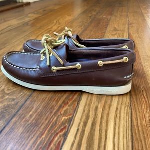 SPERRY size 7 dark brown!